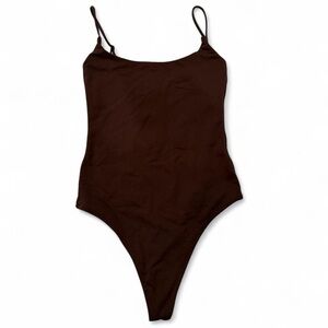 Aritzia Babaton Contour Spaghetti Strap Square Neck Cami Bodysuit